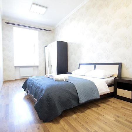 Deluxe Apartments 1326 Lviv Exterior photo